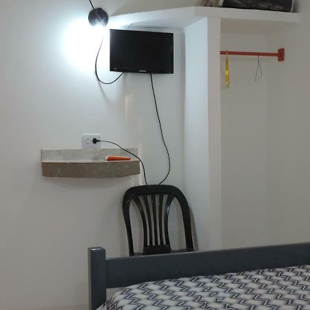 Habitaciones Panchita ปูแอร์โตอีกวาซู ภายนอก รูปภาพ