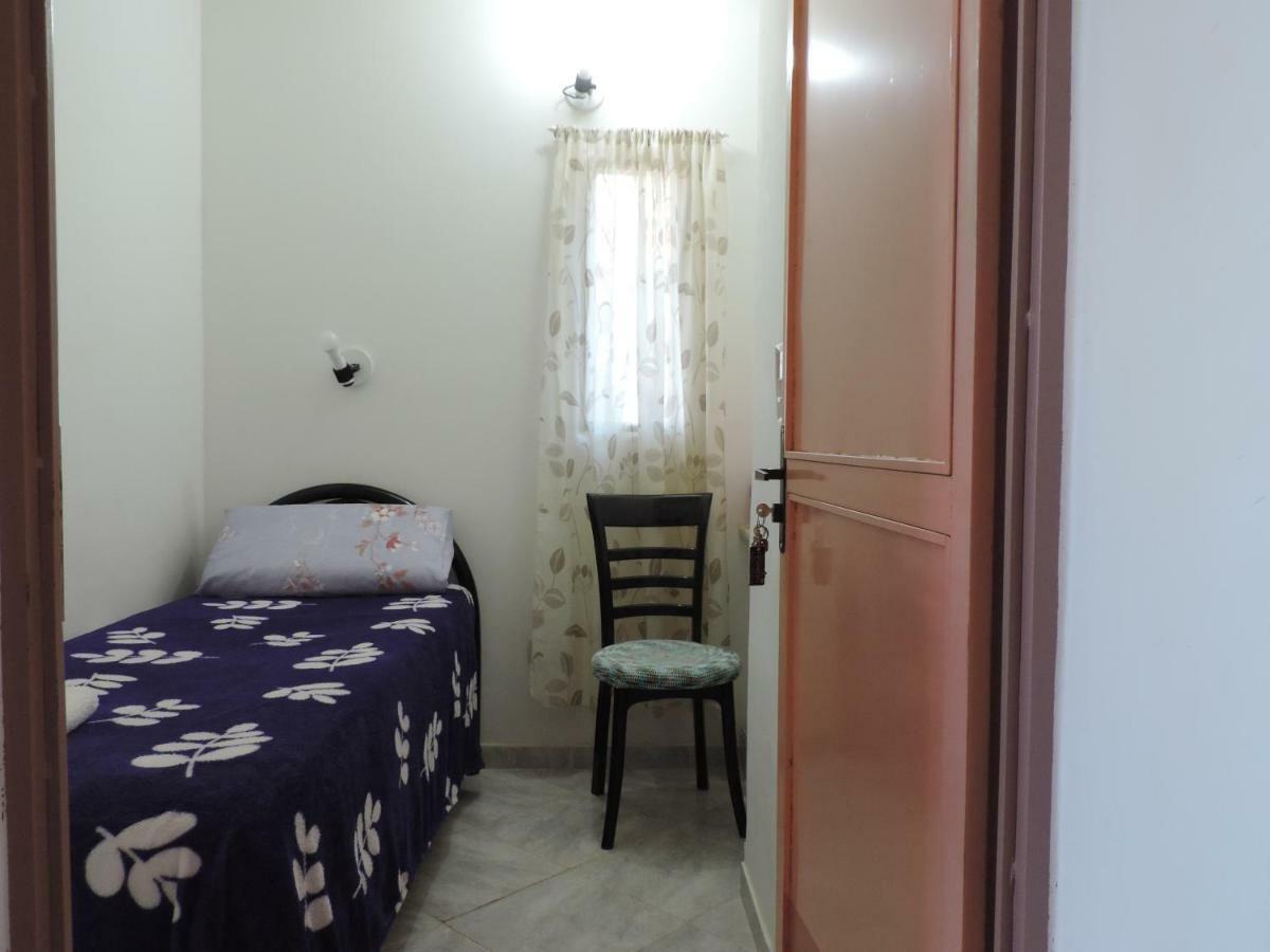 Habitaciones Panchita ปูแอร์โตอีกวาซู ภายนอก รูปภาพ