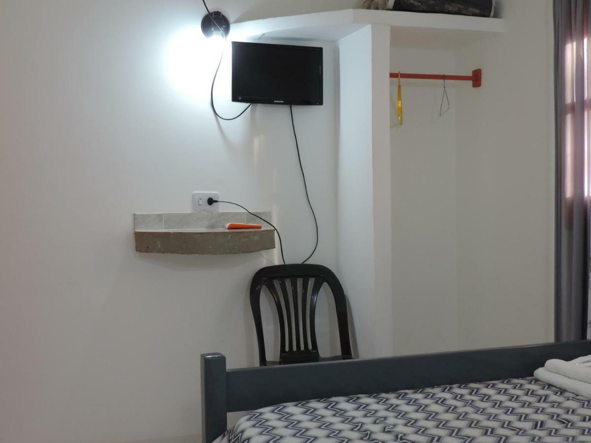 Habitaciones Panchita ปูแอร์โตอีกวาซู ภายนอก รูปภาพ